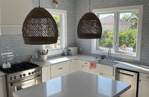 Green Turtle Cay House | OCEANFRONT New with POOL and nearby Dockage available