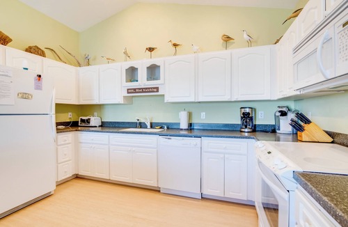 Cedar Key Cottage | Oceanfront Oasis in Cedar Key w/2 Balconies!