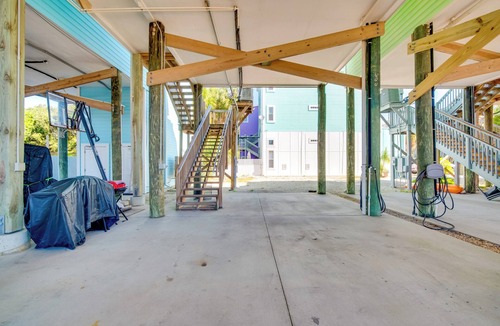 Cedar Key Cottage | Oceanfront Oasis in Cedar Key w/2 Balconies!
