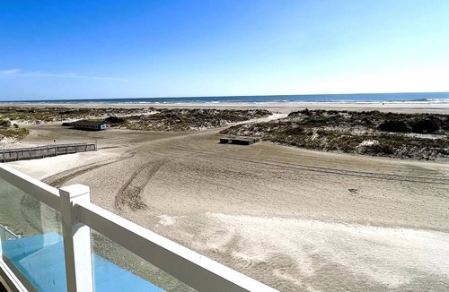 Wildwood Crest Condo | Oceanfront Oasis with Private Balcony and Heated Pool in Wildwood Crest