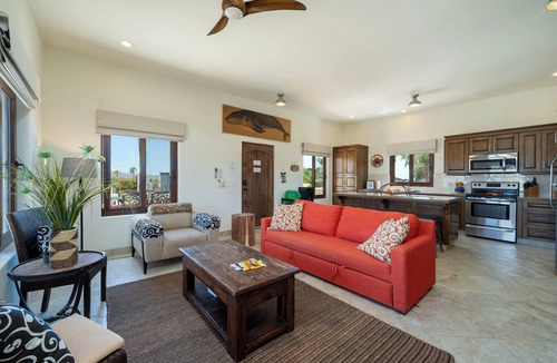 Loreto House | Oceanfront Oasis: Walk to town, Private Pool, Spacious Garden Courtyard
