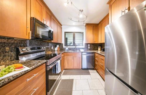 Lihue Apartment | Oceanfront & Oceanview ! Heated Pool ! Fully Renovated ! Walk to Lydgate Beach