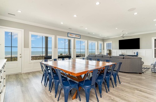 Ocean Drive House | Oceanfront Private Pool 8BR Luxury Home