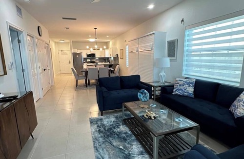 Colliers Bay Condo | Oceanfront Paradise – 2BR Oceanfront Condo | Pools, Beach & Amenities
