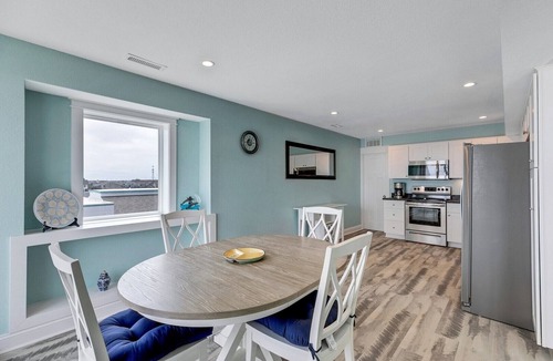 Kill Devil Hills Condo | Oceanfront Penthouse Suite - Pool Views Elevator Endless Views (JY422)