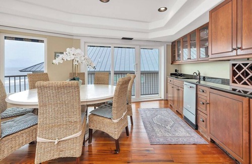 Saint Simons Island Condo | Oceanfront Penthouse with Concierge Service!