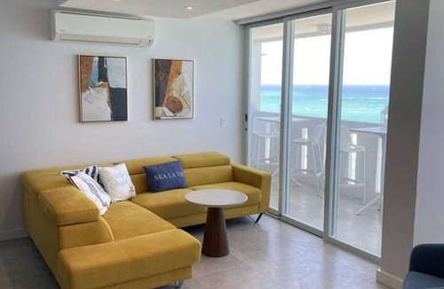 Condado Apartment | Oceanfront + Pool + Beach + Ocean View Balcony