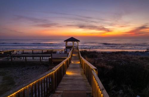 Ocean Hill House | Oceanfront Pool & Spa Volleyball Court Game Rm