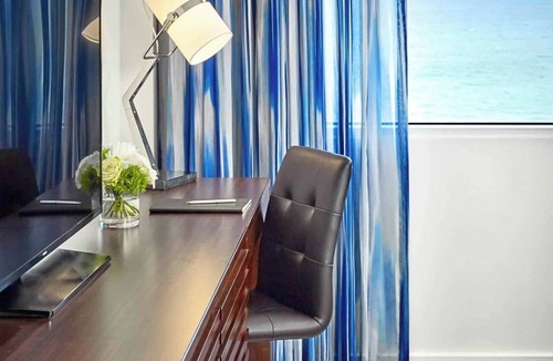 East Fort Lauderdale Hotel | Oceanfront Pool Stay, Walk to Family Attractions & Dining Spots