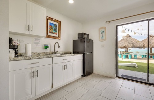 Florida Keys Apartment | Oceanfront Resort Studio w/Pool on Long Key!