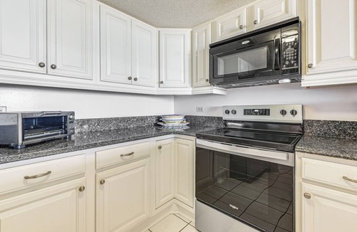 Briarcliffe Acres Condo | Oceanfront Resort Condo w/Pools in Myrtle Beach