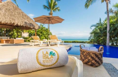 La Cruz de Huanacaxtle House | Oceanfront Retreat with Private Pool and Jacuzzi
