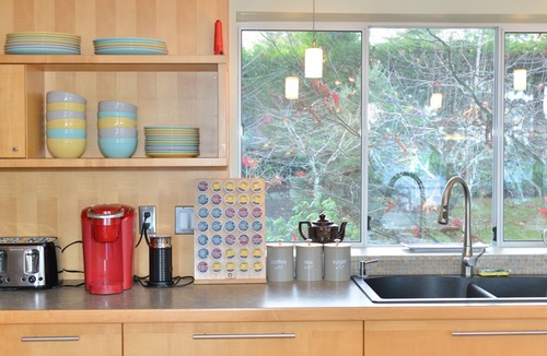 Courtenay House | Oceanfront Retreat w/Cabana, Views & EV Charger