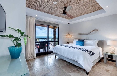 Barrio Los Villalobos House | Oceanfront Rooftop Bahia Encantada Jaco L3