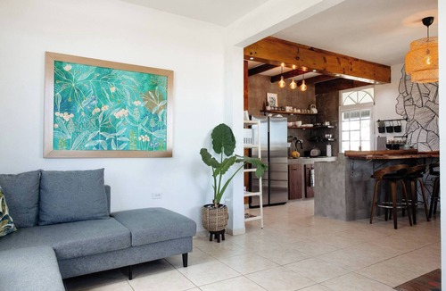 Puente House | Oceanfront Rustic Family Home Fully Equipped for 8