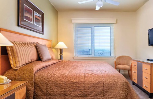 Seaside Resort | Oceanfront Seaside Beach Condo 2 Bedroom/2 Bathroom Sleeps 6
