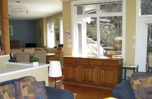 Victoria House | Oceanfront Spacious Family Home W Private Beach Near Victoria