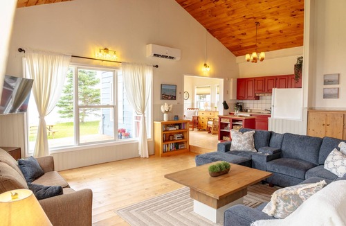 Cape Traverse Cottage | Oceanfront Stay on PEI’s South Shore