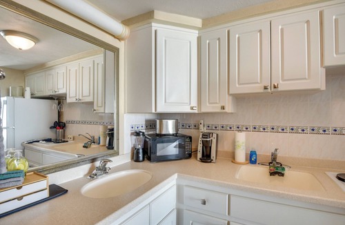 Ortona Park Apartment | Oceanfront Studio w/Resort Perks in Daytona Beach