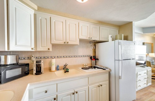 Ortona Park Apartment | Oceanfront Studio w/Resort Perks in Daytona Beach