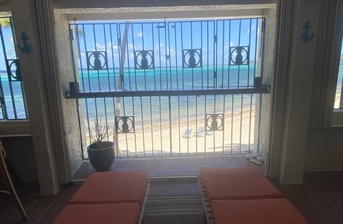 Estate Golden Rock Condo | Oceanfront Sugar Beach Condo