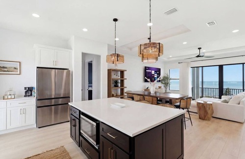 Melbourne Beach House | Oceanfront - Sunrise Coffee to Sunset Swims