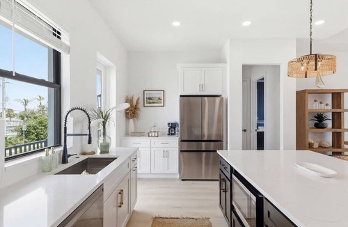 Melbourne Beach House | Oceanfront - Sunrise Coffee to Sunset Swims