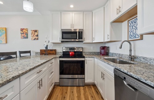 Hampton Condo | Oceanfront Sunrise Retreat - A Two-Bedroom Beach Condo at Hampton Beach