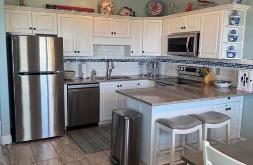 Indian Beach Condo | Oceanfront - The Ocean Club - Sand, Sun & Family Fun - Indian Beach/Emerald Isle