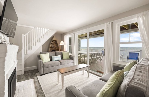 Dennis Port House | Oceanfront three bedroom home- breathtaking views of Nantucket Sound