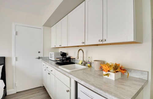 Daytona Beach Apartment | Oceanfront Daytona Beach Studio w/Pool Access