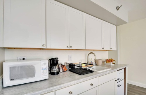 Daytona Beach Apartment | Oceanfront Daytona Beach Studio w/Pool Access