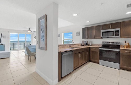 Ocean View Halifax Estates Condo | 🌊Oceanfront 4BR-Breathtaking Ocean Views-Great Amenities-Daytona Aruba 206-🌊