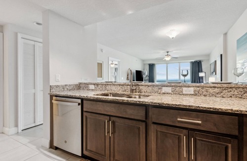 Ocean View Halifax Estates Condo | Oceanfront Escape- 3/2 with stunning 5th floor ocean views. Beachfront w/pool