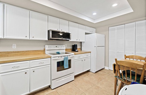 Indian Harbour Beach Condo | Oceanfront 2BR Condo with Stunning Ocean Views and Beach Access, 505