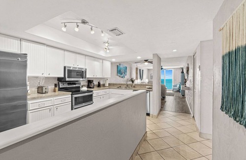 Indian Harbour Beach Condo | Oceanfront 2BR Condo Bright Breezy Beachfront Indian Harbour Beach, 606