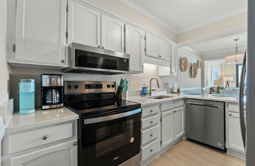 Crescent Beach Apartment | Oceanfront 3BR- Crescent Sands I5- Outdoor Pool