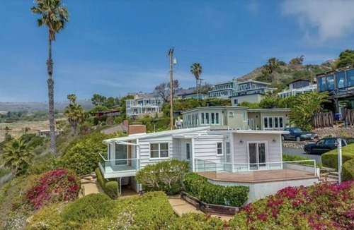 Rancho Palos Verdes House | Oceanfront beach house in private gated community