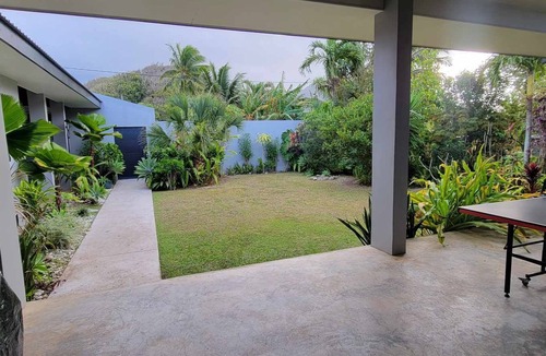 Matavera Villa | Oceanfront Villa great for small groups or families.