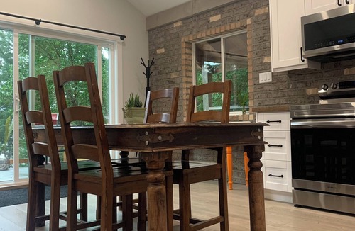 Galiano House | Oceanfront Views, Full Kitchen, Wi-Fi ~ Where the Forest Meets the Ocean
