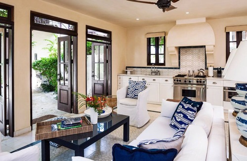 Las Catalinas Villa | Oceanfront Villa with Pool and Beach Club Access - Casa Brewer