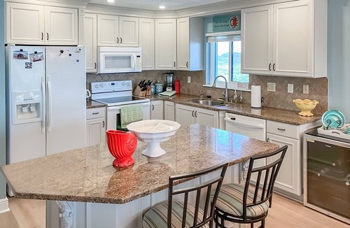 Ponce Inlet Villa | Oceanfront Villa w/Pool, Balcony & Dog-Friendly Stay in Ponce Inlet