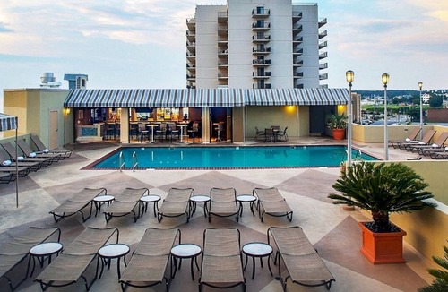 Northeast Virginia Beach Condo | Oceanfront Virginia Beach Quarters Resort 1 bedroom