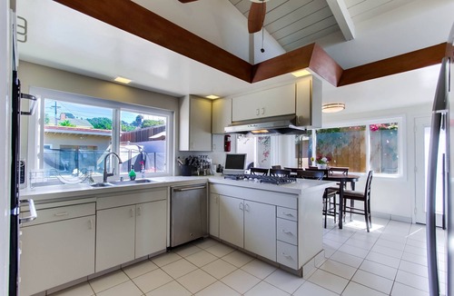 Sunset Cliffs House | Oceanfront WhiteWater Views, Private Pool & Hot Tub, Best Sunset Cliffs Views