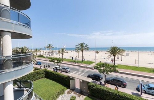 Grau i Platja Apartment | Oceanfront with stunning views of the sunset! Recently redecorated ! - only families