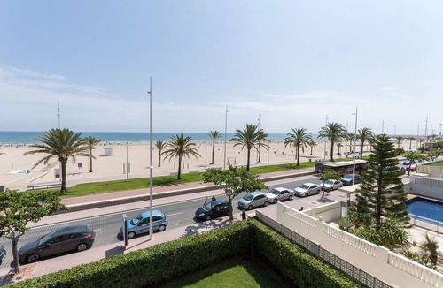 Grau i Platja Apartment | Oceanfront with stunning views of the sunset! Recently redecorated ! - only families