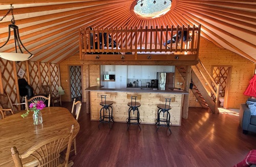 Black Creek Cottage | Oceanfront Yurt Vancouver Island