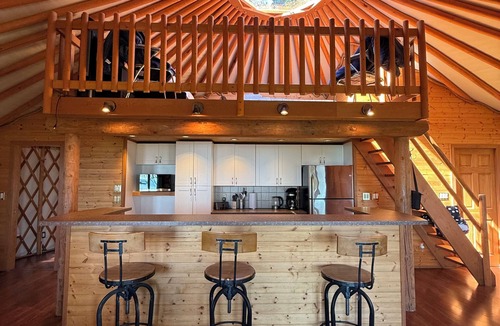 Black Creek Cottage | Oceanfront Yurt Vancouver Island