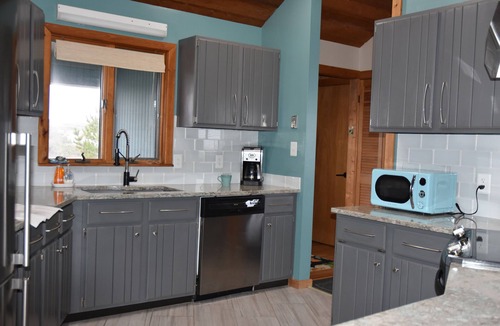 Southern Shores House | OCEANFRONT☆One level living w/ramp access to house & dune deck. Walk to dining!