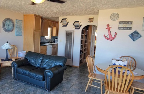 Oceano House | OCEANFRONTSTAYS.COM- SLEEPS 6 TOTAL - Active Discounts - Sorry No Pets Allowed